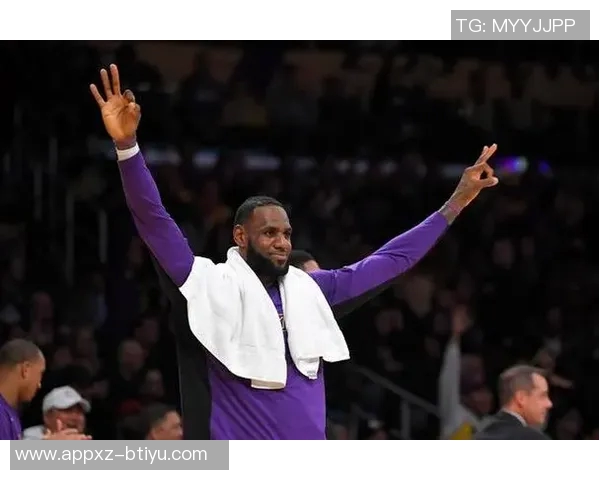 老詹虽显生疏但视野传球依旧出色艾顿与海斯双双获益丰厚